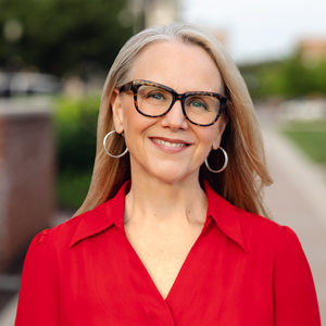 Headshot of Dr. Bettyjo Bouchey